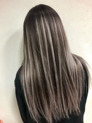 カラー ダブルスキルエクステ /羽エクステ白石宇由のヘアスタイル