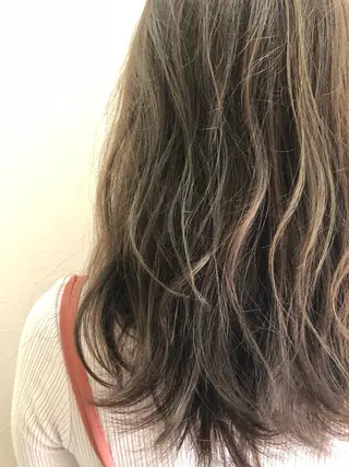 セミロング カラー ヘアアレンジ IVY villa Suzu.のヘアスタイル