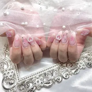 ネイル Yveil 心斎橋店 hirokoのネイルデザイン