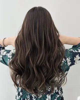 セミロング カラー 【公式】amble luxe池袋東口🩷のヘアスタイル