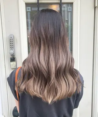 セミロング カラー 似合わせカラー🫶 小川千波のヘアスタイル