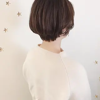 ショート カラー 市川 千夏のヘアスタイル