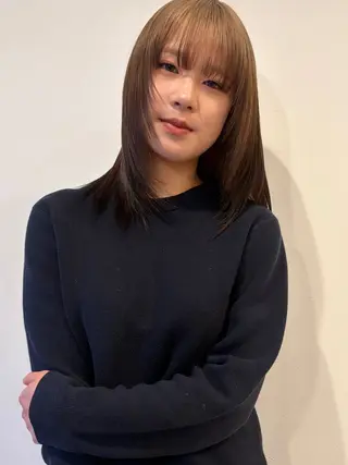 カラー 浅津 菜月のヘアスタイル