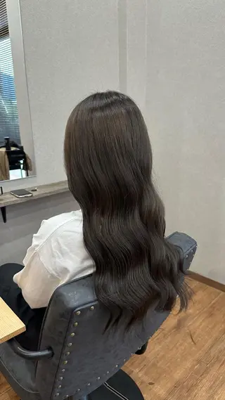 ロング カラー 鵜飼 真伍のヘアスタイル