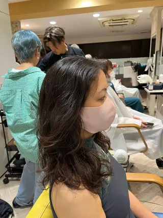 ロング パーマ コテ巻き風パーマ 藤澤　知彌のヘアスタイル