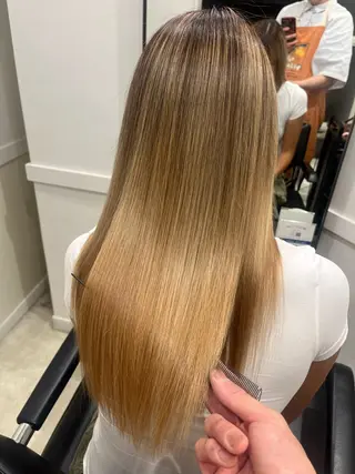 ロング 【ただの天才 🎨】のヘアスタイル