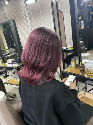 カラー ミルクティーベージュ ブリーチ🖤サヤカのヘアスタイル