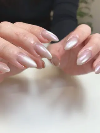 ネイル 透灯 TOUTOU所属・透灯 TOUTOU 🪄のネイルデザイン