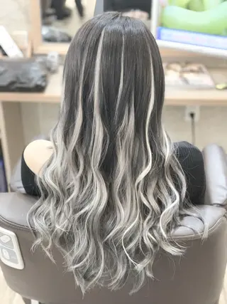 ロング カラー 平尾 拓也のヘアスタイル