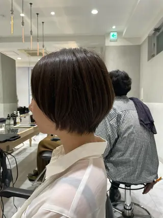 ショート オリーブ カラー✨有坂映哉のヘアスタイル
