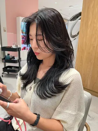 ミディアム カラー レイヤー専門家 ダブルカラー修のヘアスタイル