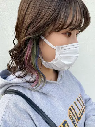 ミディアム カラー あべ しおりのヘアスタイル