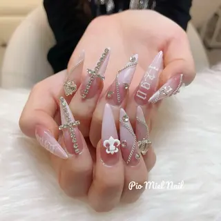 ミディアム Pio Mielのネイルデザイン