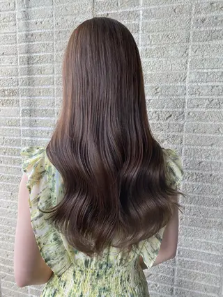 ロング カラー 谷川あかり /ナチュラルパーマのヘアスタイル