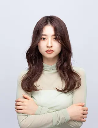 ロング hoNua. 栄/透明感カラーのヘアスタイル