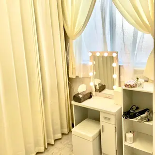 Three 👑まつげ＆眉の眉毛・アイブロウイメージ