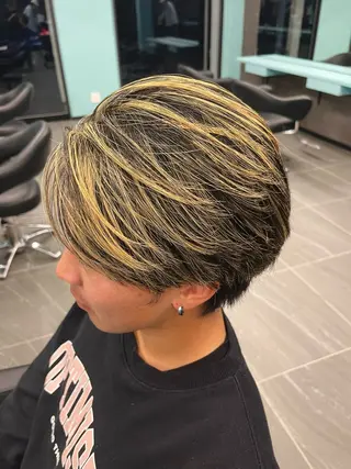 カラー メンズ 久留生 隼斗のヘアスタイル