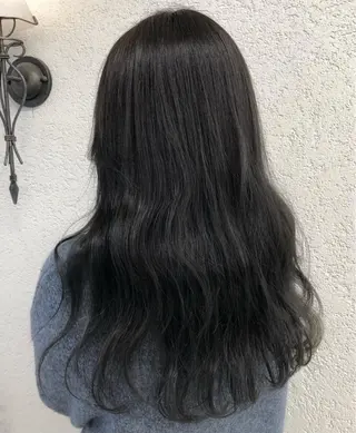 ロング カラー 岡田 未来のヘアスタイル
