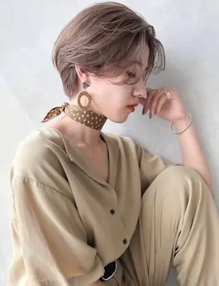 ショート HEW所属・Sanaダブルカラー ✨️パルコ徒歩1分のヘアスタイル