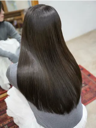 ロング ALLY 原宿のヘアスタイル