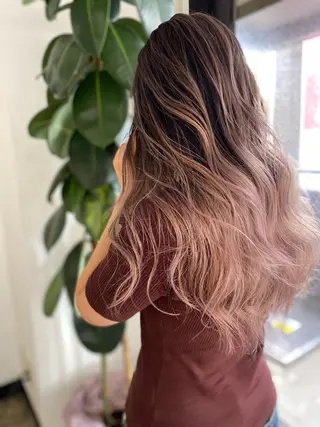 ロング カラー ｎ／ｍ所属・桜木町駅徒歩5分 ハイライト横浜No1のヘアスタイル