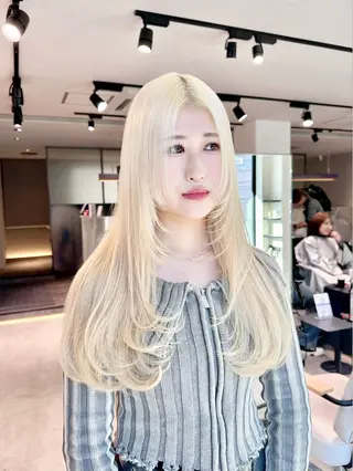ロング カラー 🤍ハイトーンカラー 緒方 柚衣🤍のヘアスタイル