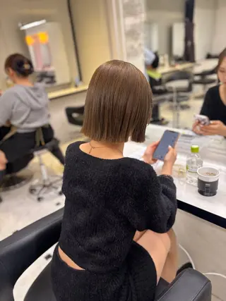 ミディアム カラー 💙ハイトーン韓国風 色白ヘア💙manaのヘアスタイル