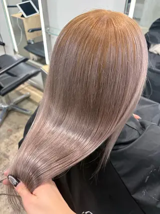 カラー grow渋谷所属・渋谷ハイトーン/ まぉまぉのヘアスタイル