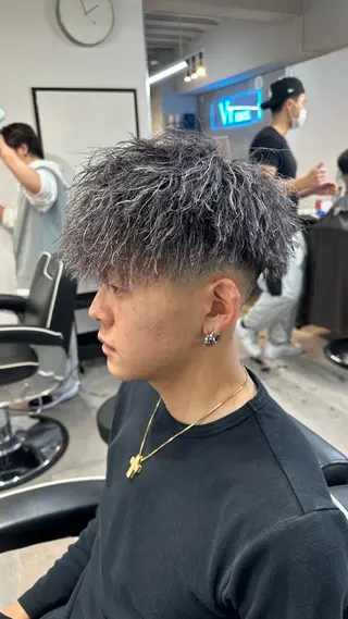カラー パーマ メンズ 律喜/パーマ /メンズ/フェードのヘアスタイル
