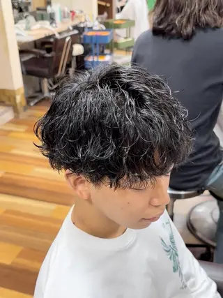 ショート パーマ ウエチ シオミ 金沢文庫のヘアスタイル