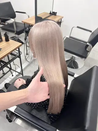 ミディアム 江坂エリア最安値◎ ブリーチ*土田のヘアスタイル