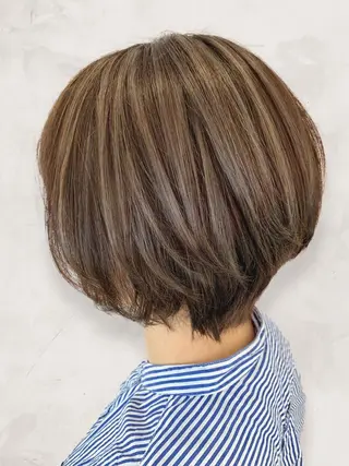 ショート カラー グレージュ×レイヤー 藤生 和宏のヘアスタイル