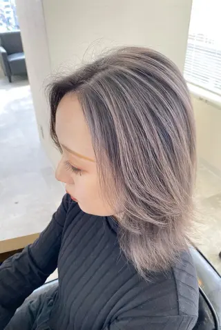 ミディアム ROI 【ロイ】のヘアスタイル