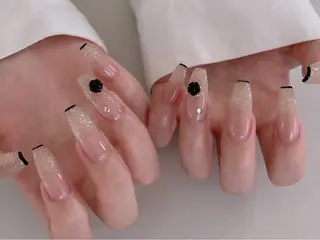 ネイル Hin Nailsのネイルデザイン
