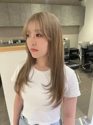 セミロング カラー 桃果 momokaのヘアスタイル