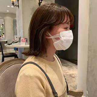 ミディアム カラー SAKINO． ベージュカラーのヘアスタイル