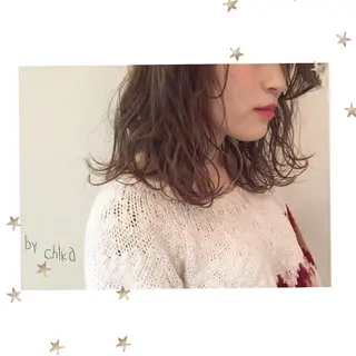 ミディアム 市川 千夏のヘアスタイル