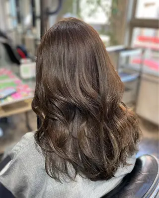 ミディアム カラー パーマ・レイヤー 髪質改善・TANIのヘアスタイル