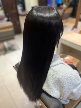 Aina🩶 縮毛/髪質改善🩶のヘアスタイル