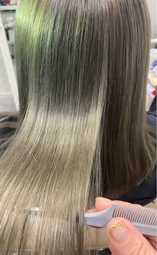 ロング やなぎさわ なつきのヘアスタイル