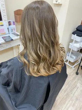 カラー SALOWIN栄 高須大貴のヘアスタイル