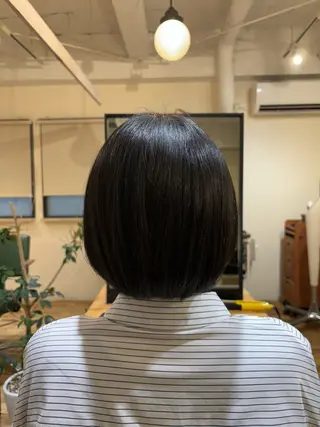 ショート 艶カラー🫧 推しカラー🧸楽歌のヘアスタイル