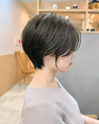 ショート レイヤー・ボブカット 透明感カラーこうたのヘアスタイル