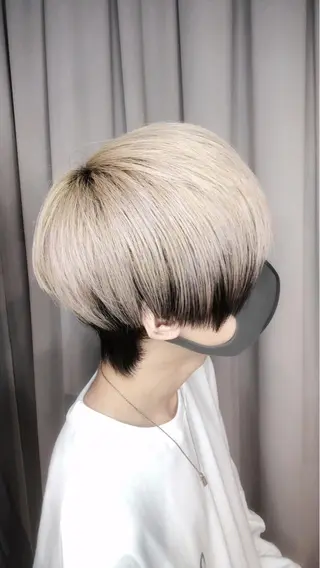 メンズ 韓国カラーエクステ 👑代表渡部雅己👑のヘアスタイル