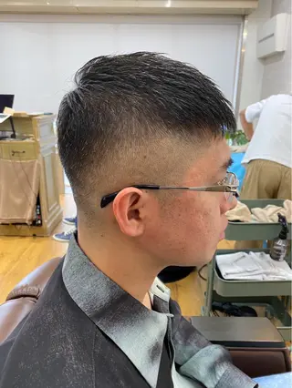 ショート メンズ ブラケン 恵太　アンソニーのヘアスタイル