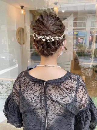 セミロング ヘアアレンジ ヘアアレンジ にいた　かづしげのヘアスタイル