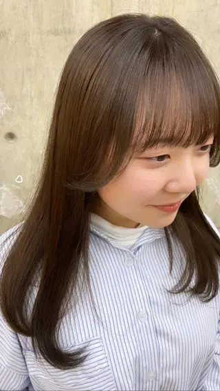 ロング カラー KVELL ユナのヘアスタイル