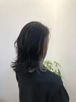 カラー ツノガイ エリのヘアスタイル
