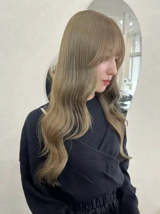 ロング カラー 長山 茉白のヘアスタイル