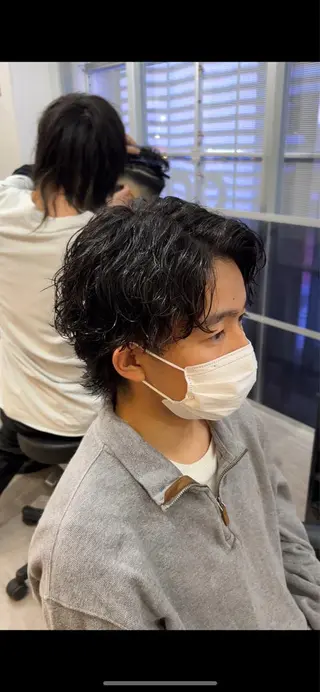 ミディアム パーマ メンズ メンズ専門店 店長 小柳 裕夢のヘアスタイル